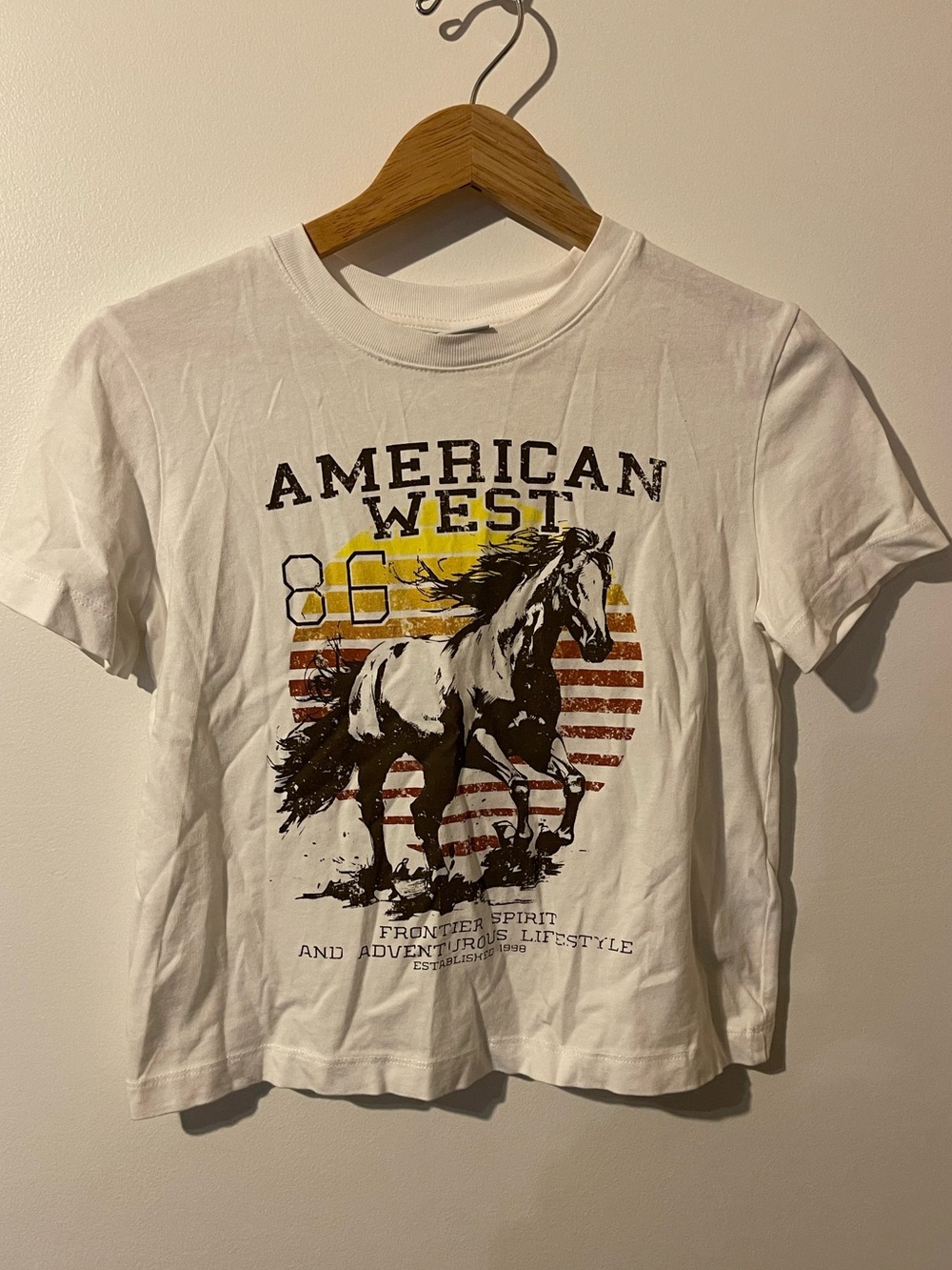 Bershka American West Horse Graphic T-Shirt White Crop Cotton Tee S